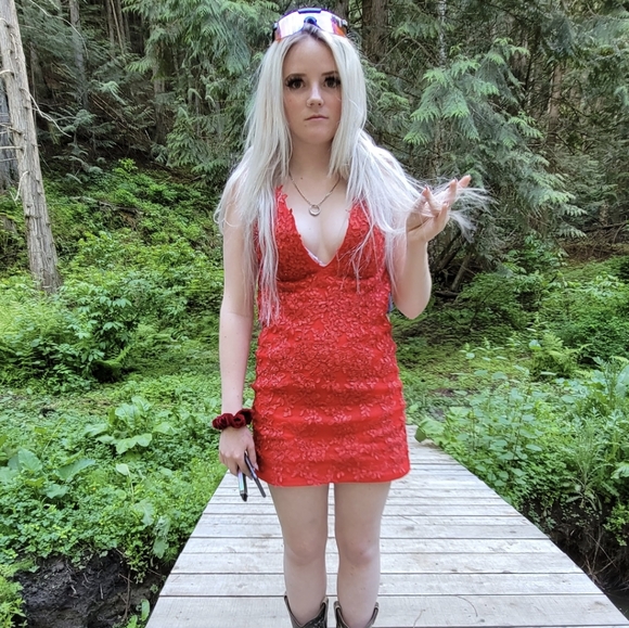 Grad dress - Picture 2 of 4